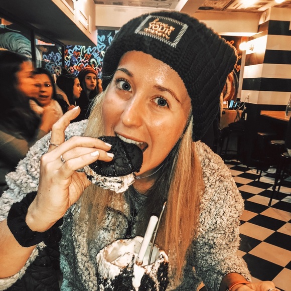 Meet your Posher, Meghan - Picture 1 of 1